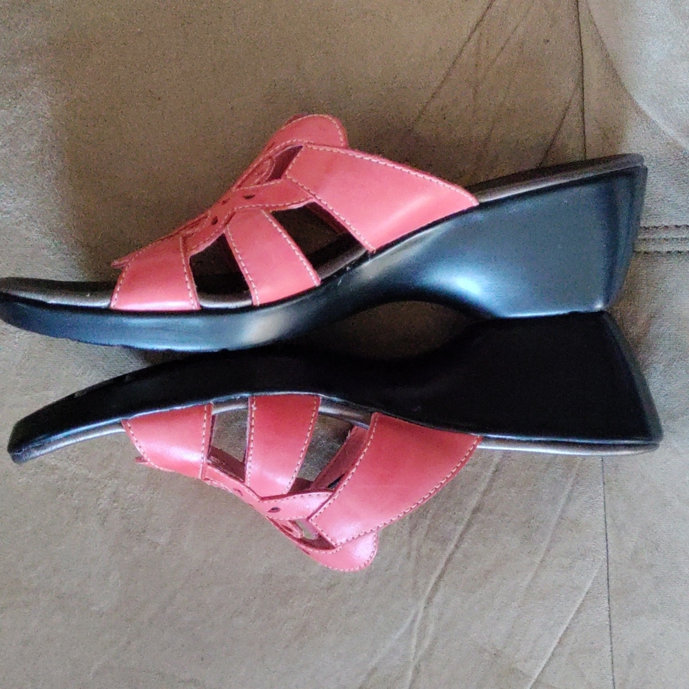 Clarks bendables NWOT women's size 7.5 sandals - Picture 5 of 6